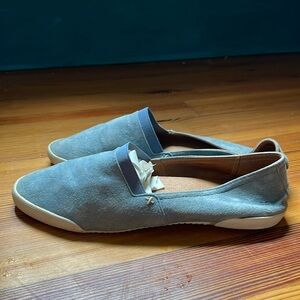 Blue suede Frye Melanie flats, women’s 8.